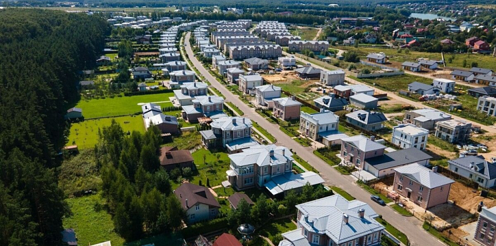 Архитектурный минимализм vs русская душа: как найти баланс в загородном доме?