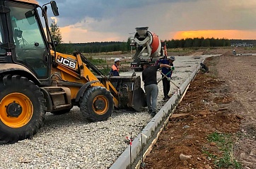 Установка бордюров вдоль дорог