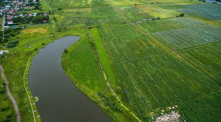 Участки у воды