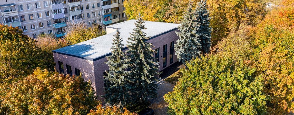 Плюсы и минусы аренды загородного офиса: руководство для удалённых команд