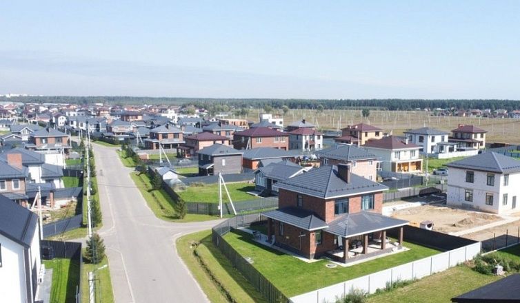 Как ужиться минималисту и накопителю под одной крышей загородного дома