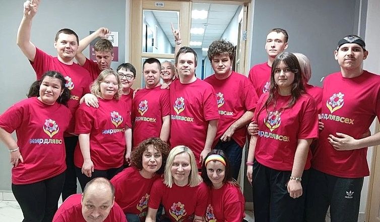 Сила искусства: коллектив “Мир для всех” выступил на фестивале “Мы все можем”